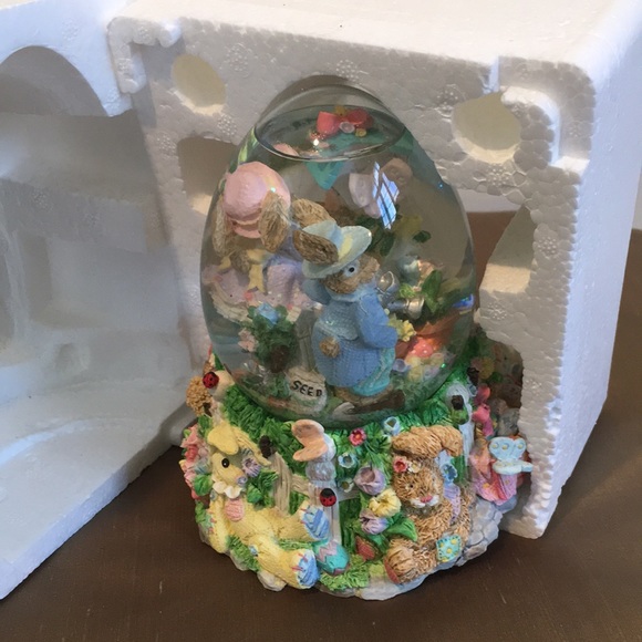 NWOT Easter/spring water globe and music box - Picture 1 of 8